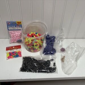 Vintage Y2K Westrim Crafts Kids Plastic Pony Beads Lot Hearts Pink Neon Glitter